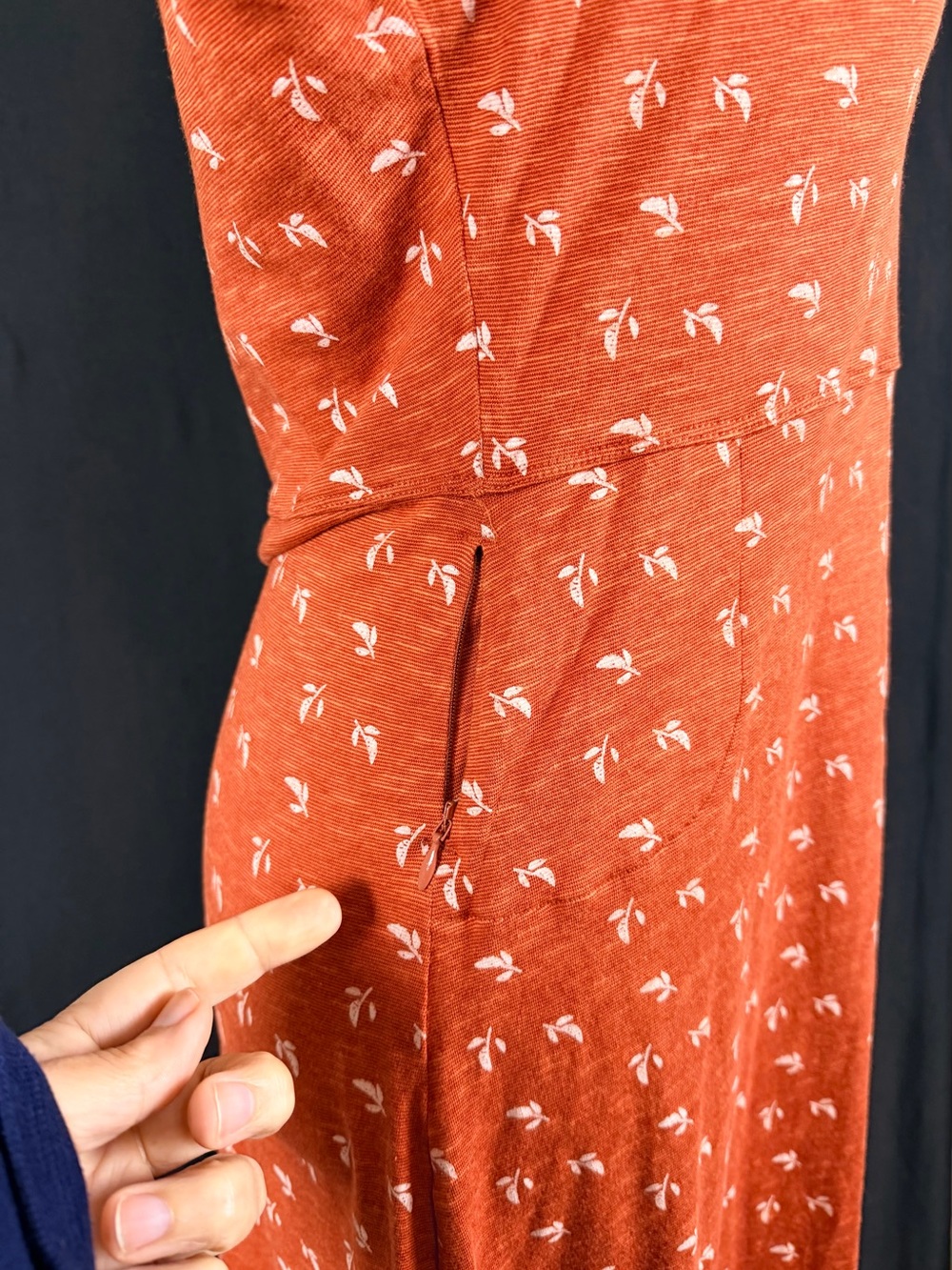 Toad&Co Orange V-Neck Midi Dress with White Leaf Print Tencel Organic cotton - Picture 3 of 12